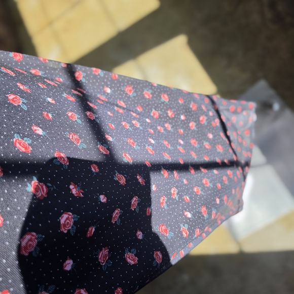 Black Dress with Red Rose Pattern - Picture 7 of 8